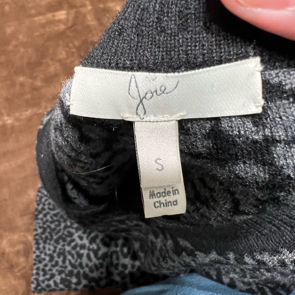 Woman’s size small Joie sweatshirt. - Picture 5 of 7